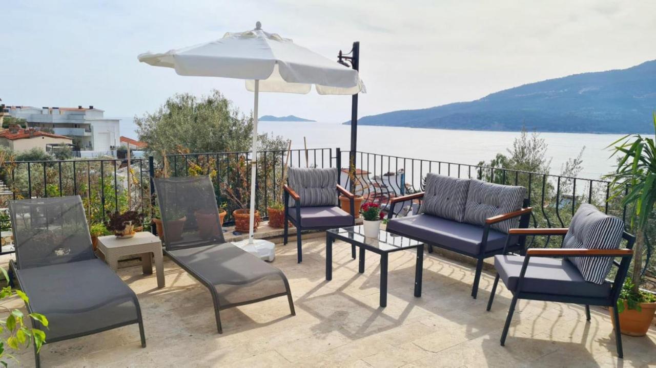 Shared Pool Flat Located 3 Min To Beach In Kalkan Daire Dış mekan fotoğraf